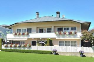 Villen zu kaufen in 6271 Uderns, Landhausvilla mit zwei modernen Wohneinheiten mit Golfplatzblick !