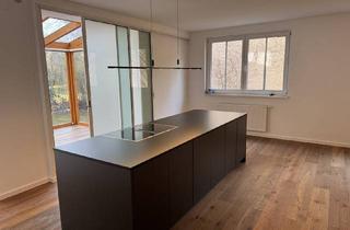 Mehrfamilienhaus mieten in Kaiser-Franz-Josef-Straße, 1230 Wien, Wohnen im Mehrfamilienhaus / 8 Zimmer, 3 Bäder, 2 Eingänge