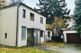 Einfamilienhaus kaufen in Grabmayrgasse, 1210 Wien, Renovierungsbedürftiges Einfamilienhaus in Wien: Mit Garten und Terrasse!