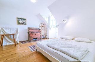 Wohnung kaufen in 6020 Innsbruck, Renovierte Dachgeschoßwohnung mit Lift im beliebten Saggen!