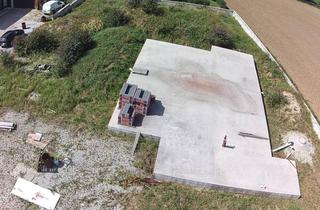 Grundstück zu kaufen in 5143 Feldkirchen bei Mattighofen, Wenn`s schnell gehen soll !!!! Planen-Bauen-Einziehen - Baugrundstück mit Bodenplatte und Einfriedung