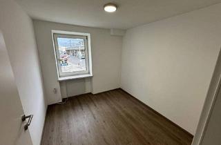 Wohnung kaufen in Dreiheiligenstraße, 6020 Innsbruck, Top vermietete Anlage: 4,8% Rendite! Sanierte 3 Zimmer-Wohnung