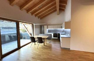 Wohnung kaufen in 5723 Uttendorf, 5723 Uttendorf; neuwertige Dachgeschoß Wohnung, ca. 71m², großer Balkon, Weitblick, Carport, Freistellplatz, Lift im Haus