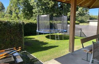 Haus kaufen in 5230 Mattighofen, Neuwertiger Bungalow in unschlagbarer Lage, zentral, umgeben von Grünland in Bachnähe!