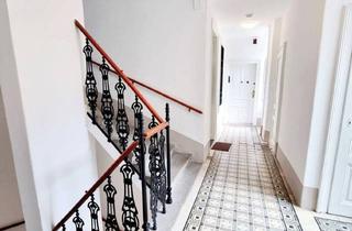 Wohnung kaufen in Markhofgasse, 1030 Wien, Noch keine Schönheit - aber viel Potenzial! Raumwunder - Selbst Gestalten! Sanierungsbedürftige Altbauwohnung! U-Bahn ums Eck + Traumhaft renoviertes Altbauhaus + Optimalste Infrastruktur und Anbindung!