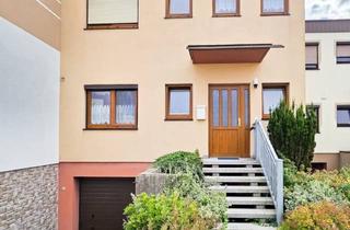 Reihenhaus kaufen in 3950 Gmünd, Ruhig wohnen - zentral leben: Gemütliches Reihenhaus mit viel Platz