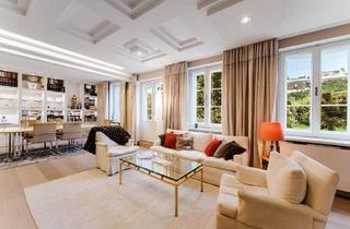 Wohnung kaufen in Steingasse, 5020 Salzburg, Historischer Blick!180 m² Altbauwohnung mit Balkon und Festungsblick im Herzen der Salzburger Altstadt