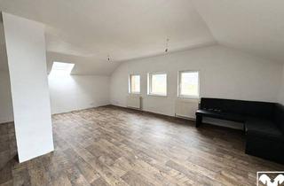 Wohnung kaufen in 4802 Ebensee, Gemütliche Dachgeschosswohnung mit Potenzial