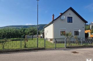 Haus kaufen in 3512 Hundsheim, GARTEN- UND OBSTLIEBHABER AUFGEPASST - LIEBEVOLLES LANDHAUS FÜR ZWEI PERSONEN MIT GROSSEM GRUNDSTÜCK SAMT OBSTBÄUMEN