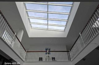 Villen zu kaufen in 2511 Pfaffstätten, Stadtvilla mit separater Einliegerwohnung, riesige Garage, Indoorpool, barrierefrei mit Aufzug, viel Licht, sehr großzügige Architektur