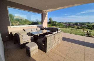 Villen zu kaufen in 4722 Peuerbach, Exklusive Villa in Peuerbach, Baujahr 2022 – Pool, Sauna, Doppelgarage & mehr