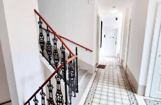 Wohnung kaufen in Markhofgasse, 1030 Wien, Noch keine Schönheit – aber viel Potenzial! Raumwunder - Selbst Gestalten! Sanierungsbedürftige Altbauwohnung! U-Bahn ums Eck + Traumhaft renoviertes Altbauhaus + Optimalste Infrastruktur und Anbindung!