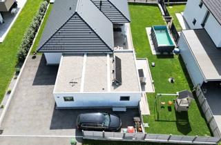 Haus kaufen in Attersee, 4861 Aurach am Hongar, Bungalow in Aurach am Hongar: 4 Zimmer, Garage & viel Platz !