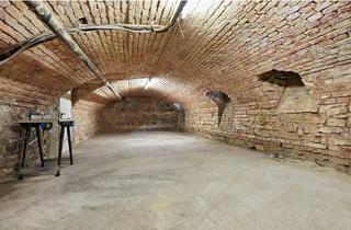 Gewerbeimmobilie kaufen in Lacknergasse, 1180 Wien, Gewölbekeller im historischen Jahrhundertwendehaus