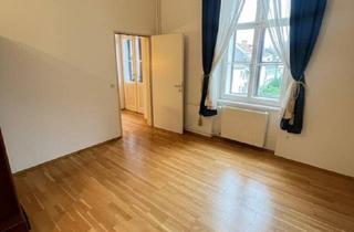 Wohnung mieten in Neben Heinrichstraße, 8010 Graz, Nähe KF-UNI ! Sehr geschmackvolle helle Zweieinhalbzimmerwohnung ideal für WG im Bezirk Geidorf, mit zwei Balkonen, zur Miete.