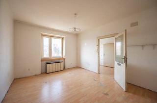 Wohnung kaufen in Braunhubergasse, 1110 Wien, ++NEU++ Ruhige 2-Zimmer Altbau-Wohnung mit getrennter Küche, viel Umbau-Potenzial!