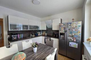 Wohnung kaufen in 4663 Laakirchen, Preis angepasst! Barrierefreie, ruhige EG-Wohnung mit Loggia, Carport, hochwertiger Küche & Top-Lage