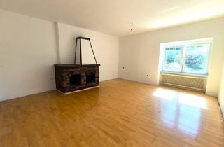 Wohnung kaufen in 9100 Völkermarkt, Elegante Altbau-Wohnung mit Ca. 254 m² Wohnfläche mit Balkon im Zentrum von Völkermarkt