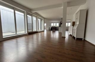 Wohnung kaufen in Hans-Sachs-Straße, 4860 Lenzing, Traumhafte Dachgeschoßwohnung in Lenzing - 151 m² + 24m² Atrium, 4 Zimmer, Balkon & Garage!