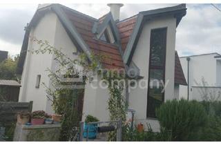Haus kaufen in 1100 Wien, Haus in Schrebergartensiedlung, ständig Bewohnbar, Balkon, Terrasse, Pool, Gartenhütte und mehr.