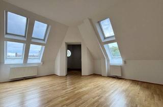 Wohnung kaufen in 2500 Baden, Dachgeschoss-Turm-Wohnung mit 5 Meter Raumhöhe | ca. 2.000 m² Garten zur allgemeinen Nutzung I freie Mietzinsbildung I