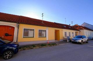 Haus kaufen in 2034 Großharras, Idyllische Wohnmöglichkeit mit Landwirtschaftlichen Charakter
