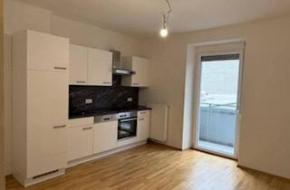 Wohnung mieten in Annenstraße, 8020 Graz, Schöne, sanierte Altbauwohnung mit Balkon nähe Hauptbahnhof Graz, 2-Zimmer-Wohnung, Küche/Essen mit Balkon in den Innenhof