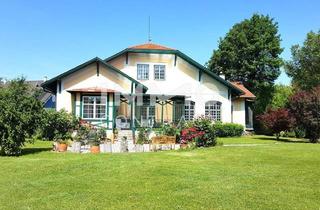 Villen zu kaufen in 2434 Götzendorf an der Leitha, Französisches Jagd-Chalet – nur 30 Minuten von Wien: 2.480 m² Grundstück in unverbaubarer Ruhelage