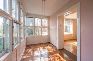 Wohnung kaufen in Anton-Langer-Gasse, 1130 Wien, WOHNUNG IN ALTBAU-VILLA | EIGENGARTEN | SANIERUNGSBEDÜRFTIGES JUWEL