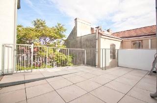 Maisonette kaufen in Hernalser Hauptstraße, 1170 Wien, 2015 ausgebaute, helle Maisonette-Wohnung mit 2 Bädern | ~ 20 m² große, private Terrasse direkt auf Wohnebene | Nahe Elterleinplatz