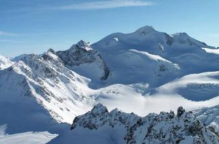 Wohnung kaufen in 6450 Sölden, Alpine Eleganz – Stilvolles Apartment mit Service in Sölden!