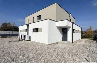 Doppelhaushälfte kaufen in 3250 Wieselburg, Parkett auswählen und einziehen! Nahezu bezugsfertige Doppelhaushälfte mit 437m2 Grundfläche und Seeblick!