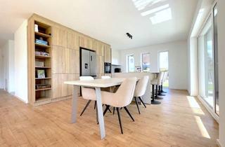 Haus kaufen in 8472 Straß in Steiermark, NEUWERTIG: Moderner Bungalow mit stillvoller Küche