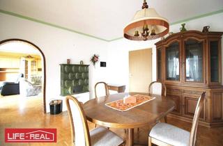 Haus kaufen in 4794 Kopfing im Innkreis, Haus mit Charakter: Fernsicht, Großzügigkeit und 2.000 m² Grundstück mit Erweiterungspotenzial