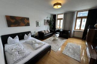 Wohnung kaufen in 1020 Wien, DIREKT BEI DER U1 - MÖBLIERTES 2-ZIMMER APARTMENT - SOFORT VERFÜGBAR - LIFT - NÄHE ZENTRUM!
