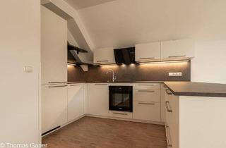 Wohnung mieten in Breitenfeldergasse 10, 1080 Wien, Neu renovierte Traumwohnung mit herrlichem Fernblick in sonniger Ruhelage beim Albertplatz!