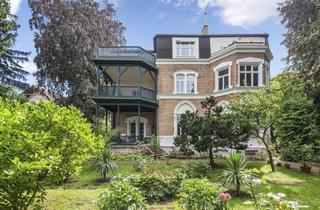 Wohnung kaufen in 1180 Wien, Stilvolle Altbauwohnung mit Veranda und Gartenausblick