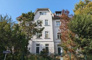 Wohnung kaufen in 1130 Wien, Für Ruhesuchende - 3-Zimmer-Dachgeschosswohnung im grünen 13. Bezirk – Nahe Lainzer Tiergarten