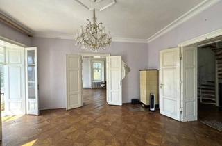 Villen zu kaufen in 1190 Wien, Villa mit Blick über Natur & Reben! VB! Sanierungsbedürftig!