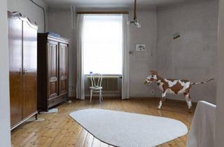 Wohnung kaufen in Laxenburger Straße, 1100 Wien, Altbauwohnung mit besonderer Atmosphäre – Künstlertraum