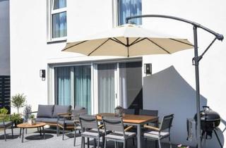 Haus kaufen in Schwechat, Wien, Hainburg, 2460 Bruck an der Leitha, Massivhaus Baujahr 2022 - hochwertig möbliert mit Keller, Terrasse, Gartenhütte und Parkplätzen