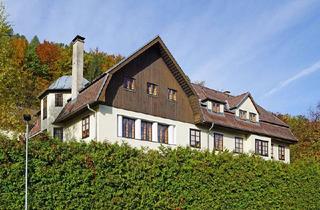 Wohnung kaufen in 3021 Pressbaum, Großzügige 6-Zimmer-Wohnung im charmanten „Adlerhof“ - inkl. Eigengarten und Stellplatz