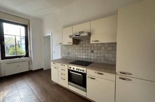 Wohnung kaufen in 8020 Graz, Bezugsfreie Altbauwohnung in Eggenberg – investieren oder selbst einziehen!