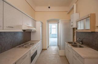 Wohnung kaufen in Quellenstraße, 1100 Wien, ++Q18++ Renovation-required 1-room old building flat with great conversion potential