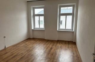 Wohnung kaufen in Favoritenstraße, 1100 Wien, Handwerkerbedürftige 3 Zimmer - U1 Troststraße - Blick auf die Alpengasse - 2 Eingänge möglich!!