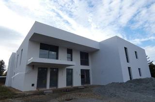 Wohnung kaufen in 2460 Bruck an der Leitha, NEUBAUWOHNUNG MIT EIGENGARTEN ENERGIESPAREND BEREITS BELAGSFERTIG