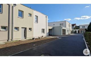 Einfamilienhaus kaufen in 3300 Amstetten, Doppelhaushälfte mit 2 Garagen