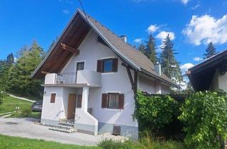 Haus kaufen in Mittlerer Kreuzberg, 8583 Edelschrott, Solides Wohnhaus mit Nebengebäude und zusätzlichem Baugrund