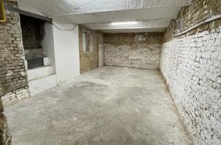 Gewerbeimmobilie kaufen in 1150 Wien, Lagerfläche in 1150 Wien: Zwei Einheiten nahe Lugner City