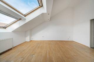 Wohnung kaufen in Klausgasse, 1160 Wien, Sanierungsbedürftige 2,5-Zimmer-Dachgeschoßwohnung mit Potenzial!